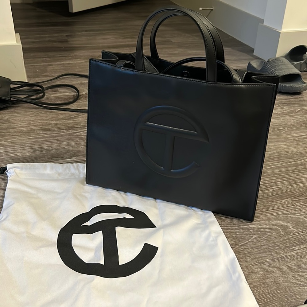 Black Telfar Medium Shopping Bag
